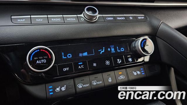Hyundai AVANTE 2023 — photo 23