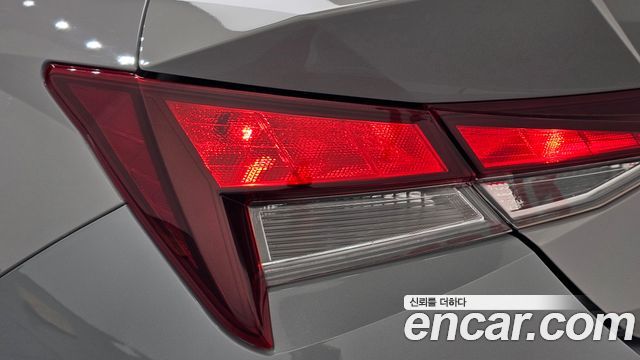 Hyundai AVANTE 2023 — photo 9