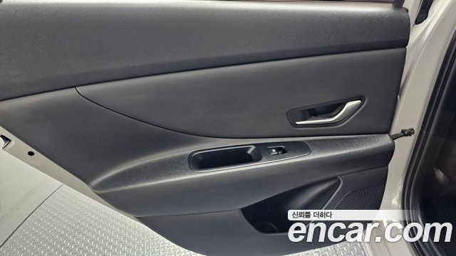 Hyundai AVANTE 2023 — photo 15