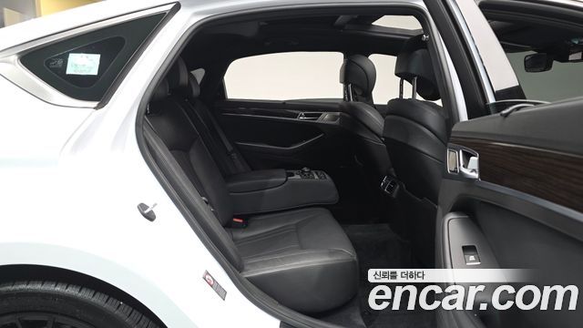Genesis G80 2019 — photo 17