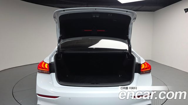 Genesis G80 2019 — photo 26