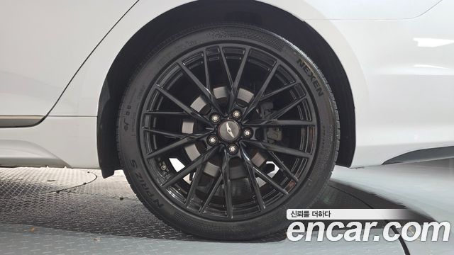 Genesis G80 2019 — photo 7