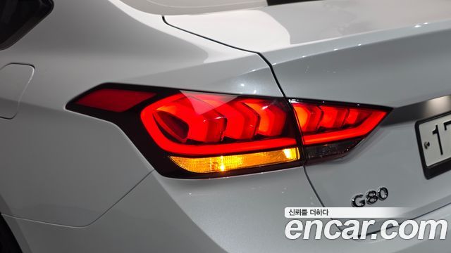 Genesis G80 2019 — photo 9