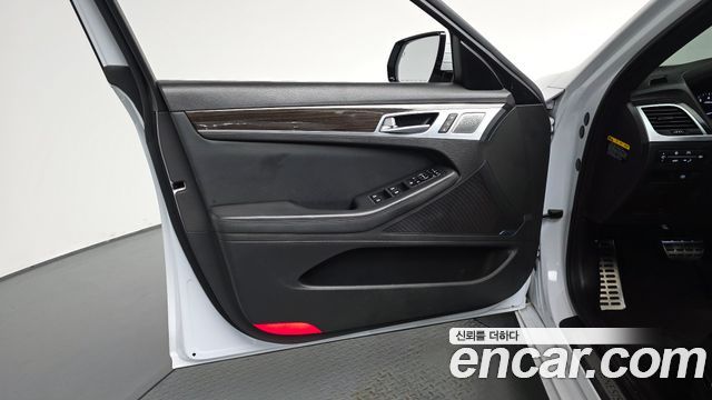 Genesis G80 2019 — photo 14