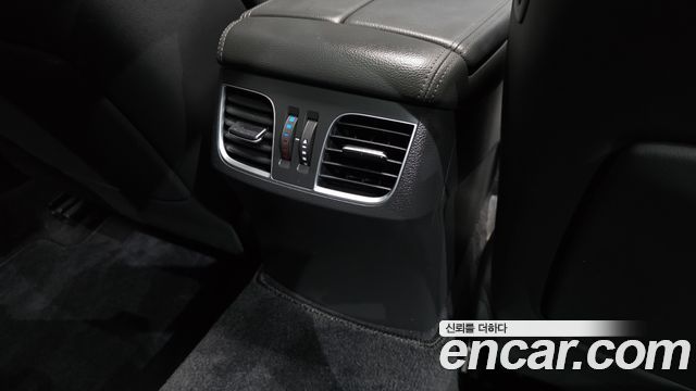 Genesis G80 2019 — photo 30