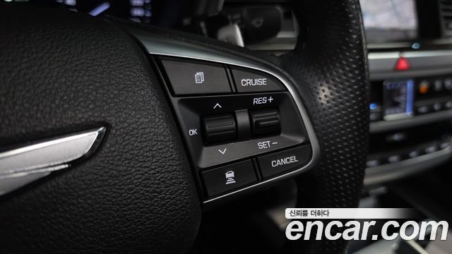 Genesis G80 2019 — photo 35