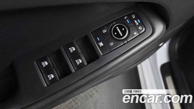 Genesis G80 2019 — photo 39