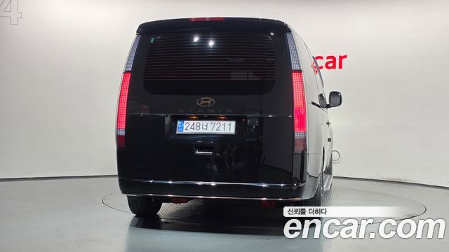 Hyundai Staria 2025 — photo 4