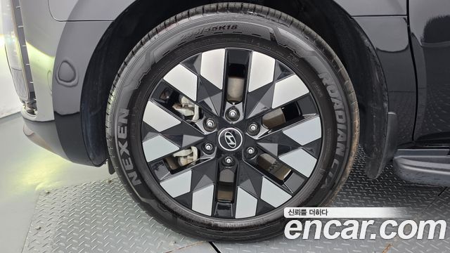 Hyundai Staria 2025 — photo 5