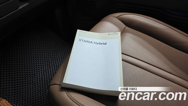 Hyundai Staria 2025 — photo 21