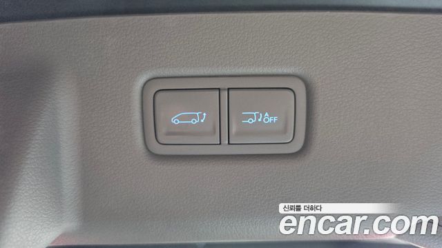 Hyundai Staria 2025 — photo 23