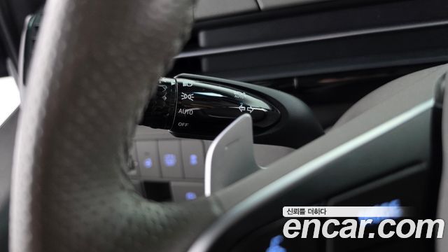Hyundai Staria 2025 — photo 25