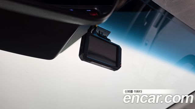 Hyundai Staria 2025 — photo 27