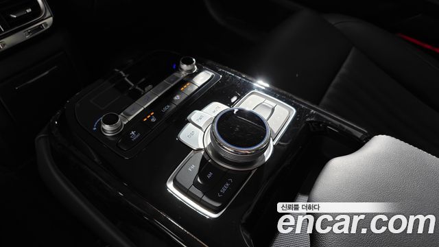 Genesis G90 2021 — photo 32