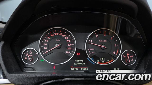 BMW 3-Series 2016 — photo 11