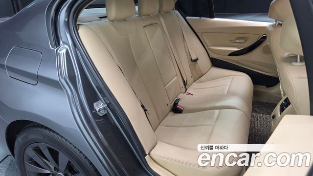 BMW 3-Series 2016 — photo 17