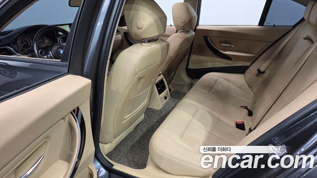 BMW 3-Series 2016 — photo 18