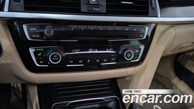 BMW 3-Series 2016 — photo 22