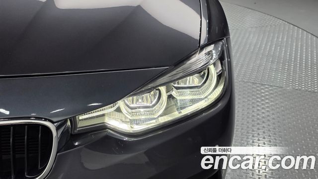 BMW 3-Series 2016 — photo 8