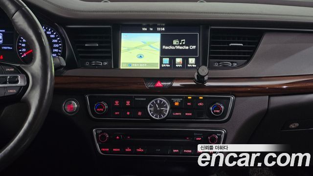 Kia K7 2016 — photo 14