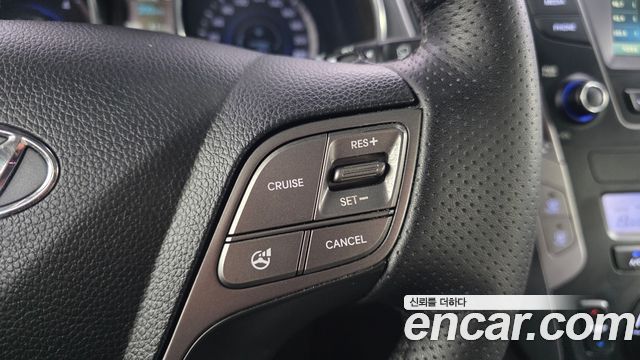 Hyundai Santafe 2015 — photo 25