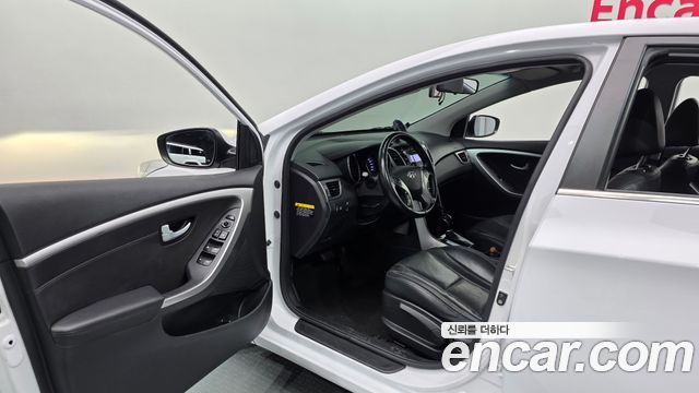 Hyundai i30 2014 — photo 10