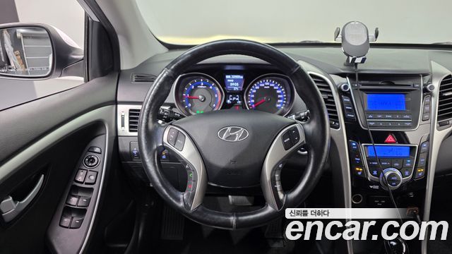 Hyundai i30 2014 — photo 13
