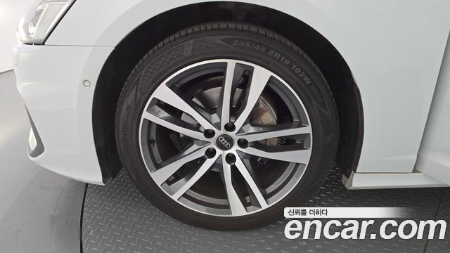 Audi A6 2022 — photo 5