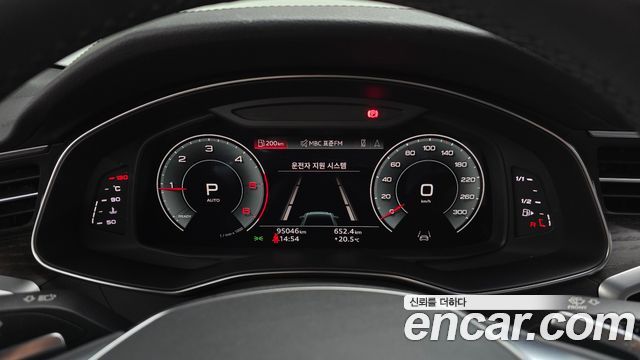 Audi A6 2022 — photo 11