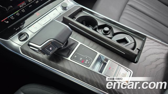 Audi A6 2022 — photo 12