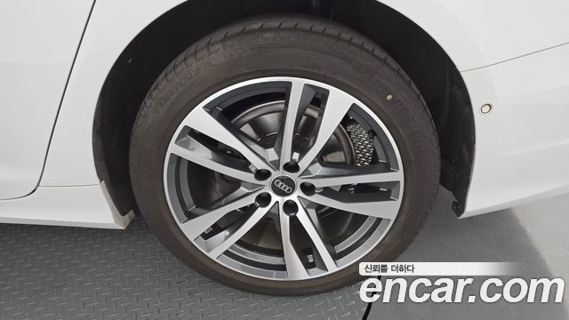 Audi A6 2022 — photo 7