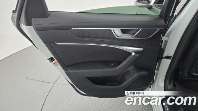 Audi A6 2022 — photo 15