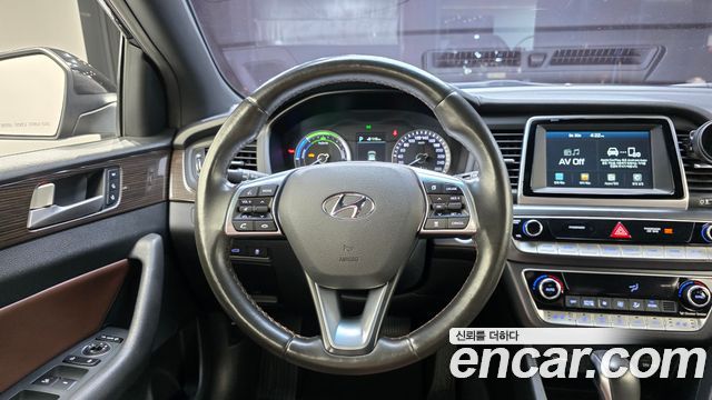 Hyundai Sonata 2018 — photo 20