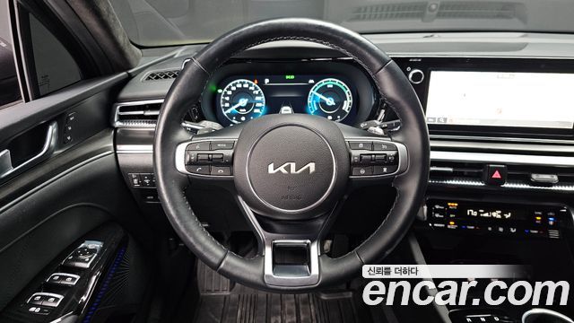 Kia K5 2023 — photo 19