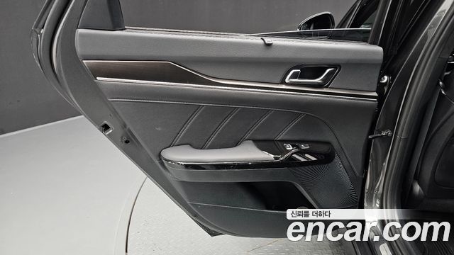 Kia K5 2023 — photo 15