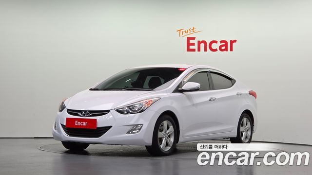 Hyundai AVANTE 2013 — photo 1