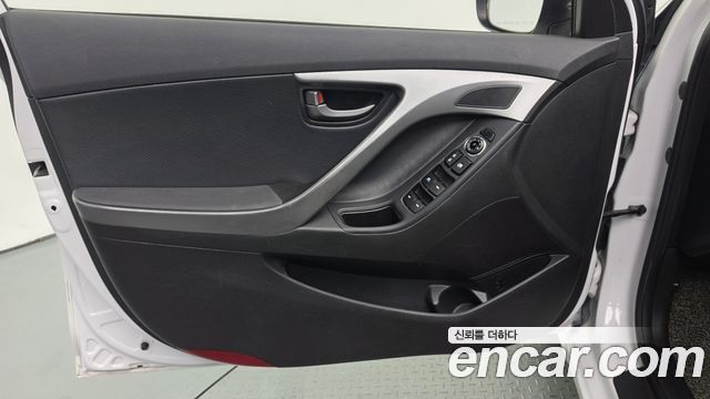 Hyundai AVANTE 2013 — photo 14