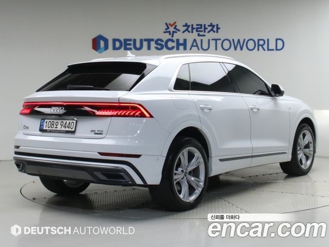 Audi Q8 2023 — photo 2