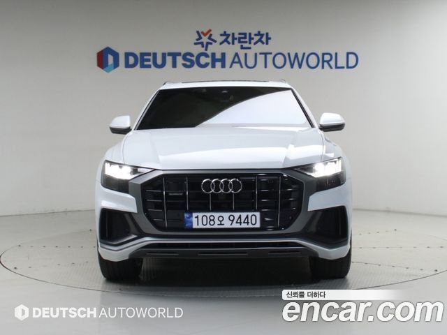 Audi Q8 2023 — photo 3