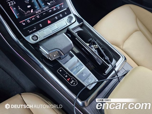 Audi Q8 2023 — photo 9