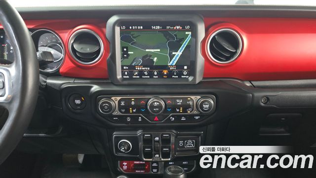 Jeep Gladiator 2022 — photo 13