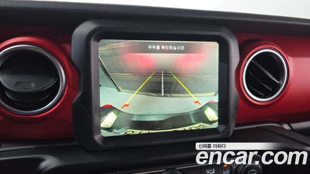 Jeep Gladiator 2022 — photo 14