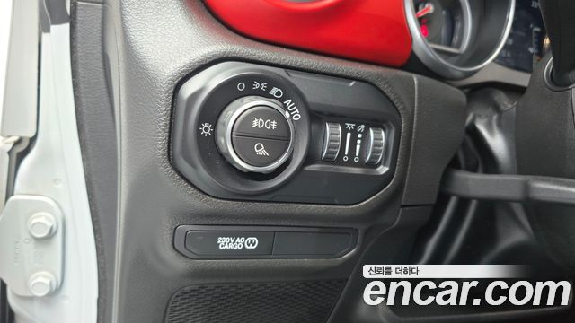 Jeep Gladiator 2022 — photo 16