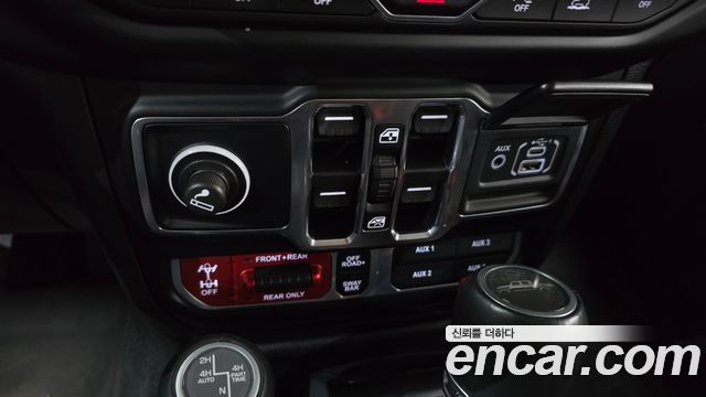 Jeep Gladiator 2022 — photo 18