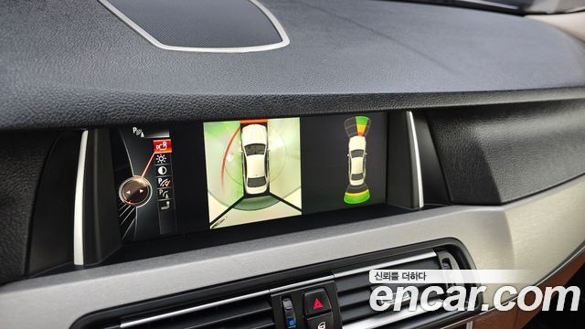 BMW 5-Series 2015 — photo 20