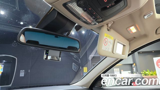 BMW 5-Series 2015 — photo 27