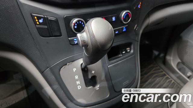 Hyundai Starex 2016 — photo 9