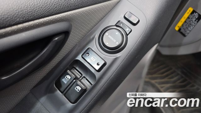 Hyundai Starex 2016 — photo 13