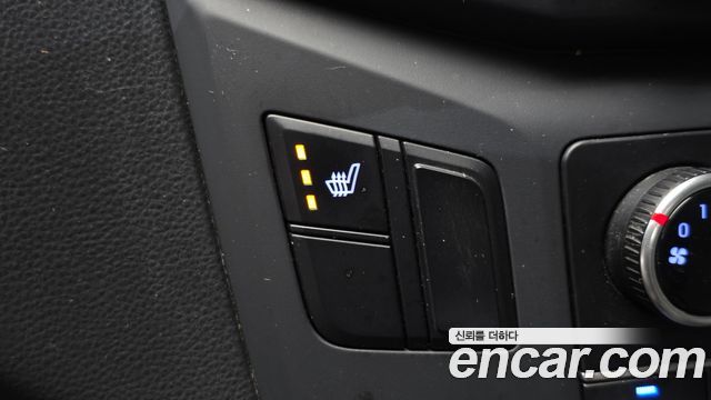 Hyundai Starex 2016 — photo 15