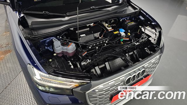 Audi Q4 e-tron 2025 — photo 6
